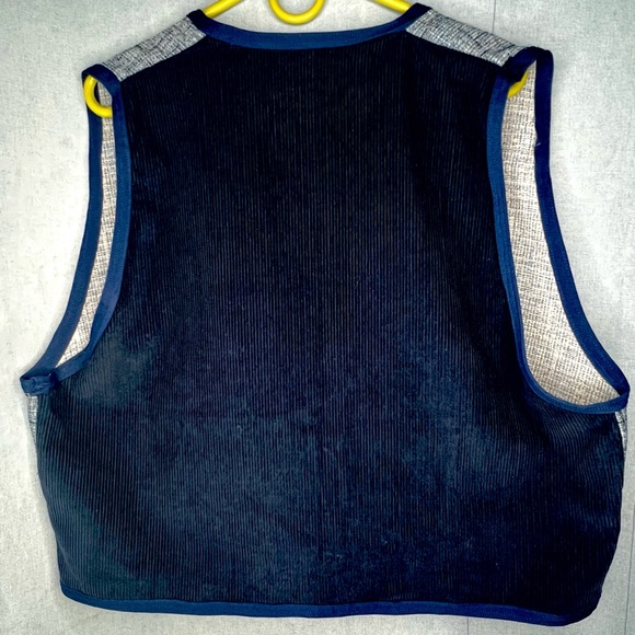 Corduroy Shark Vest - Picture 4 of 7